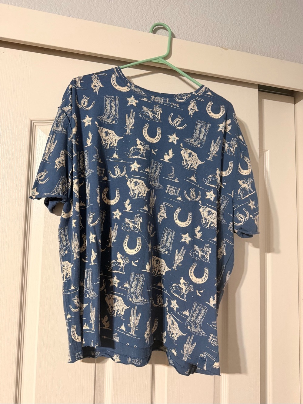 NWOT Size M We The Free Western Graphic Tee